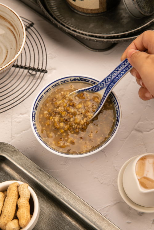 炎夏清涼之選 綠豆沙糖水的美食攝影與快速制作